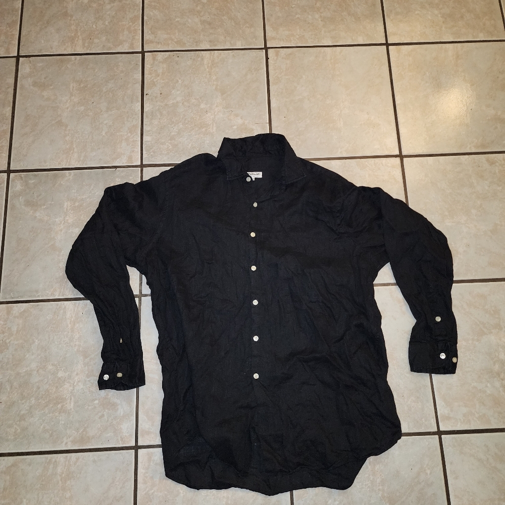 Men's Black Button-Up Shirt